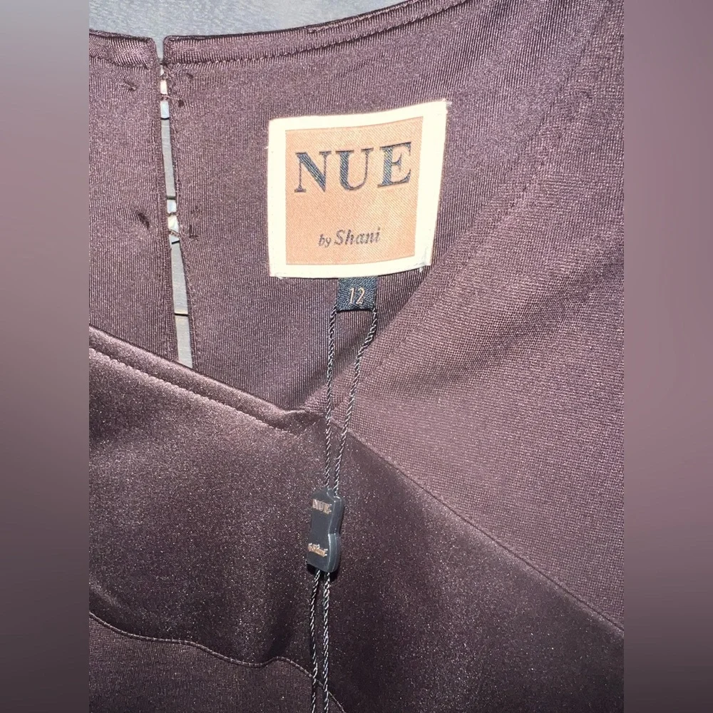 NWT NUE by Shani Black Midi Dress – Sleek Panel Sheath Cocktail Size 12 - Picture 3 of 6